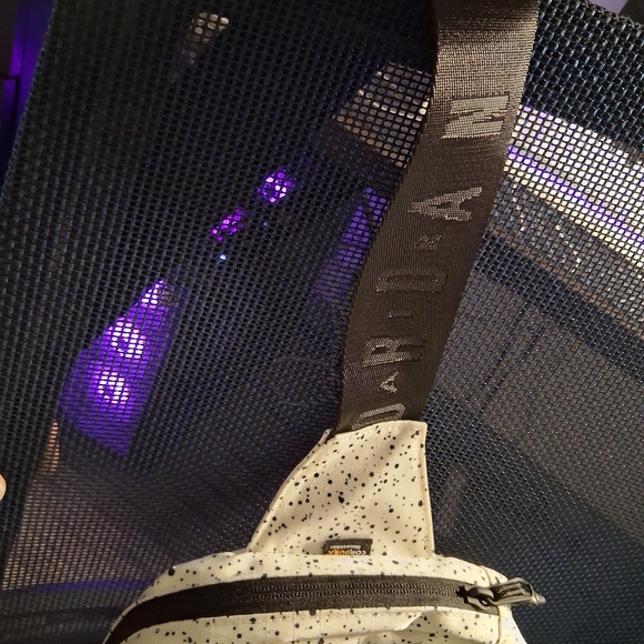 Jordan Crossbody Bag NWT - Picture 4 of 7